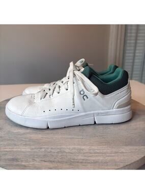 On Cloud Running The Roger Advantage Leather Sneakers Women's Size 7.5